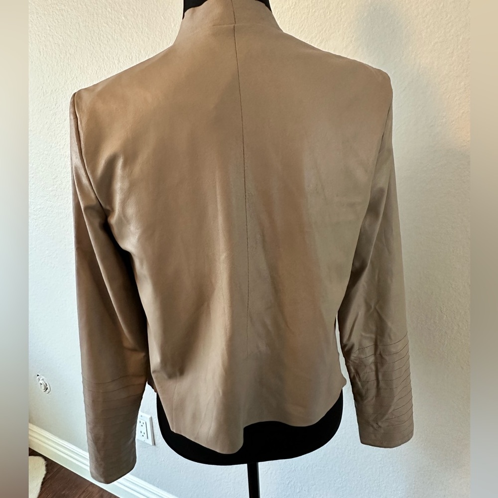 Leather jacket - Picture 2 of 2